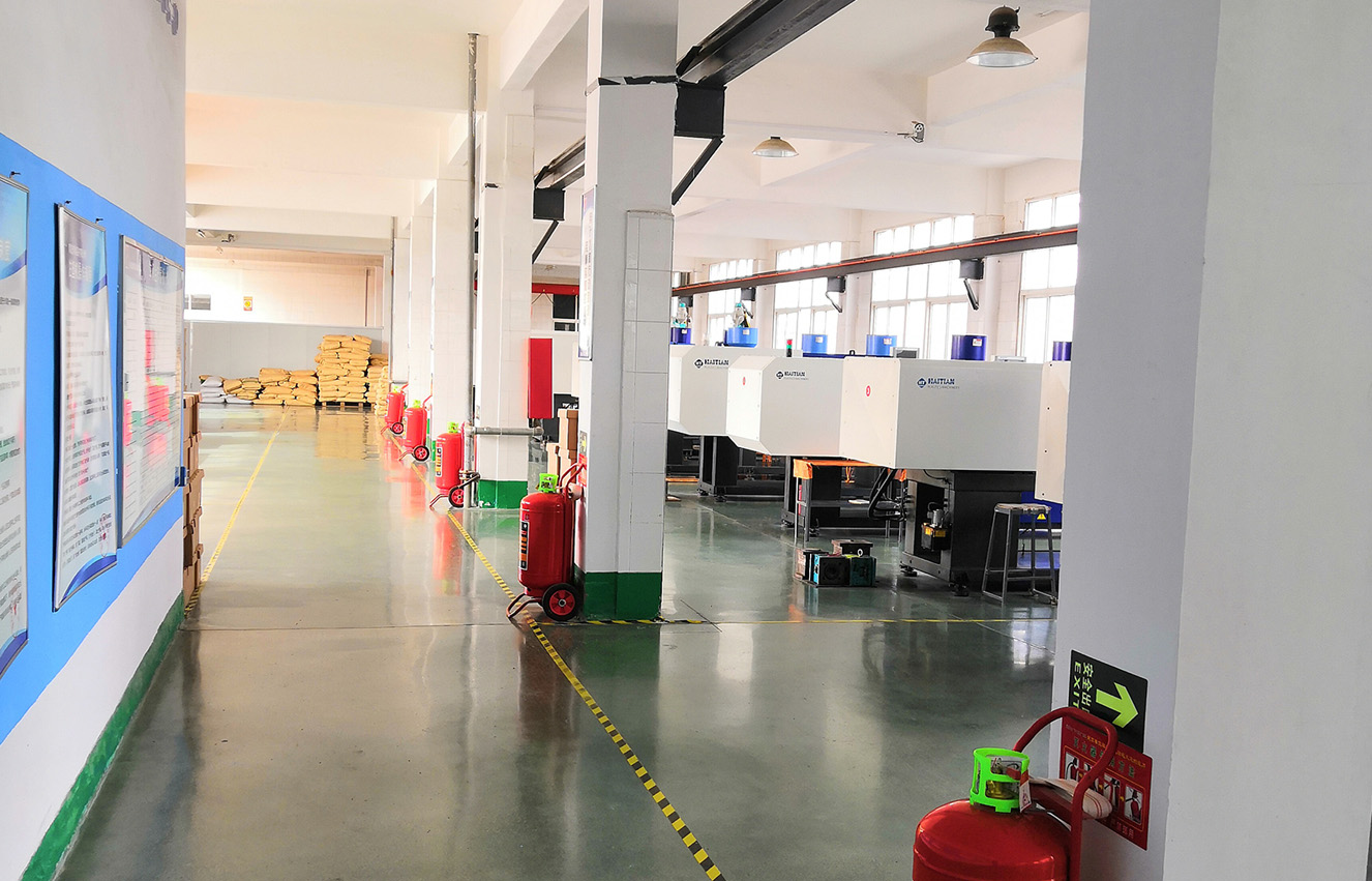 瑞發塑料廠房設備